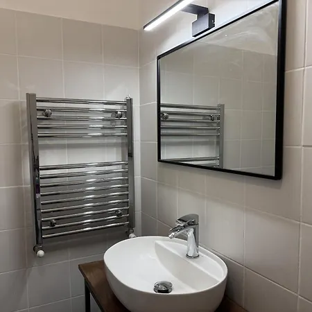 Pasteur-mm Red Line * Milan